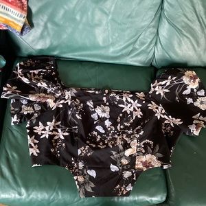 SHEIN black floral crop top, size 4XL, never been worn